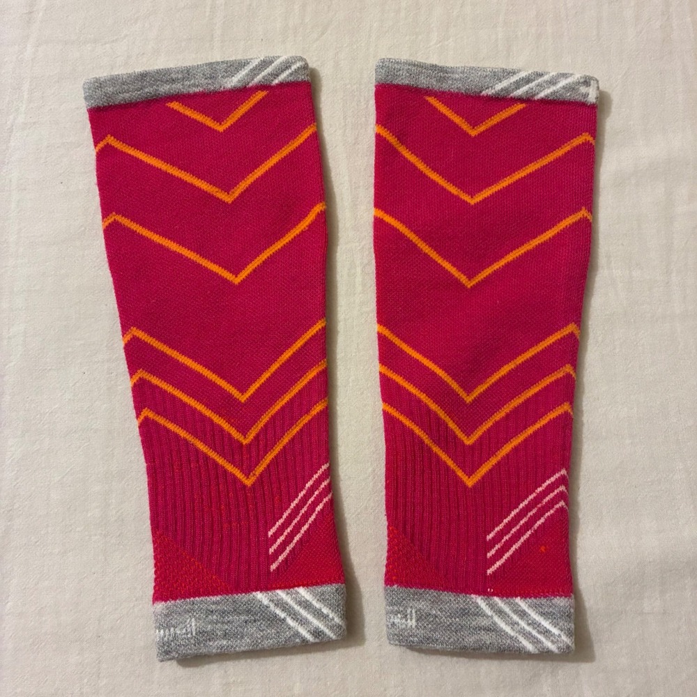 Sockwell Compression Calf Sleeves Womens Pink Orange Chevron Running Active